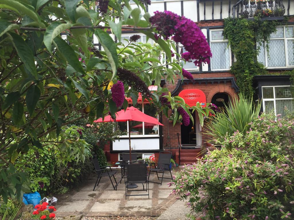 The Fairmile Acomodação com café da manhã Lytham St Annes Exterior foto